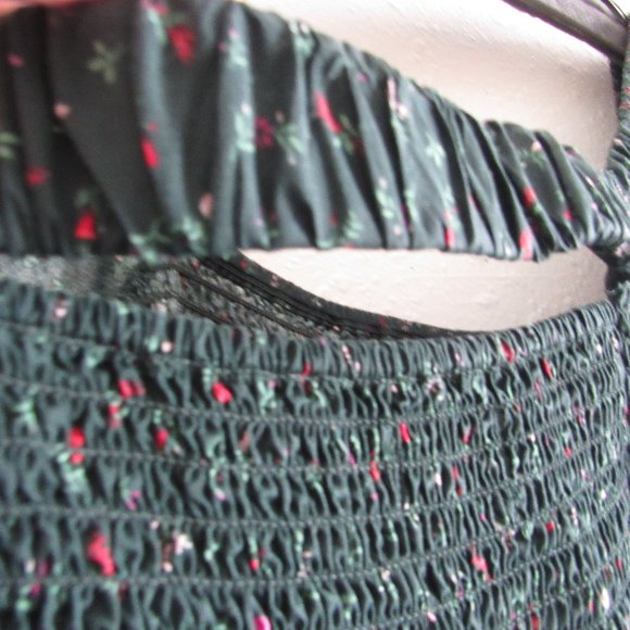 Old Navy - Picture 5 of 8